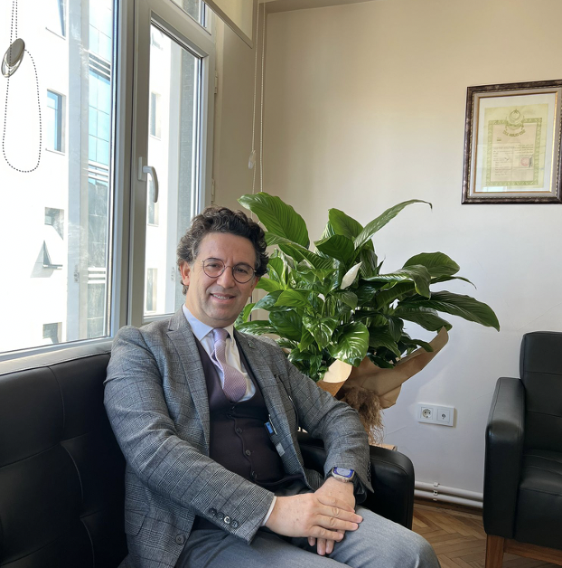 Av. Hakan ÖZBAY